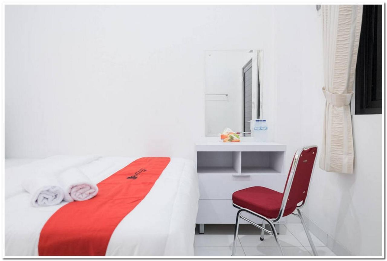 Hotel RedDoorz near Kota Tua 2 Dżakarta Zewnętrze zdjęcie