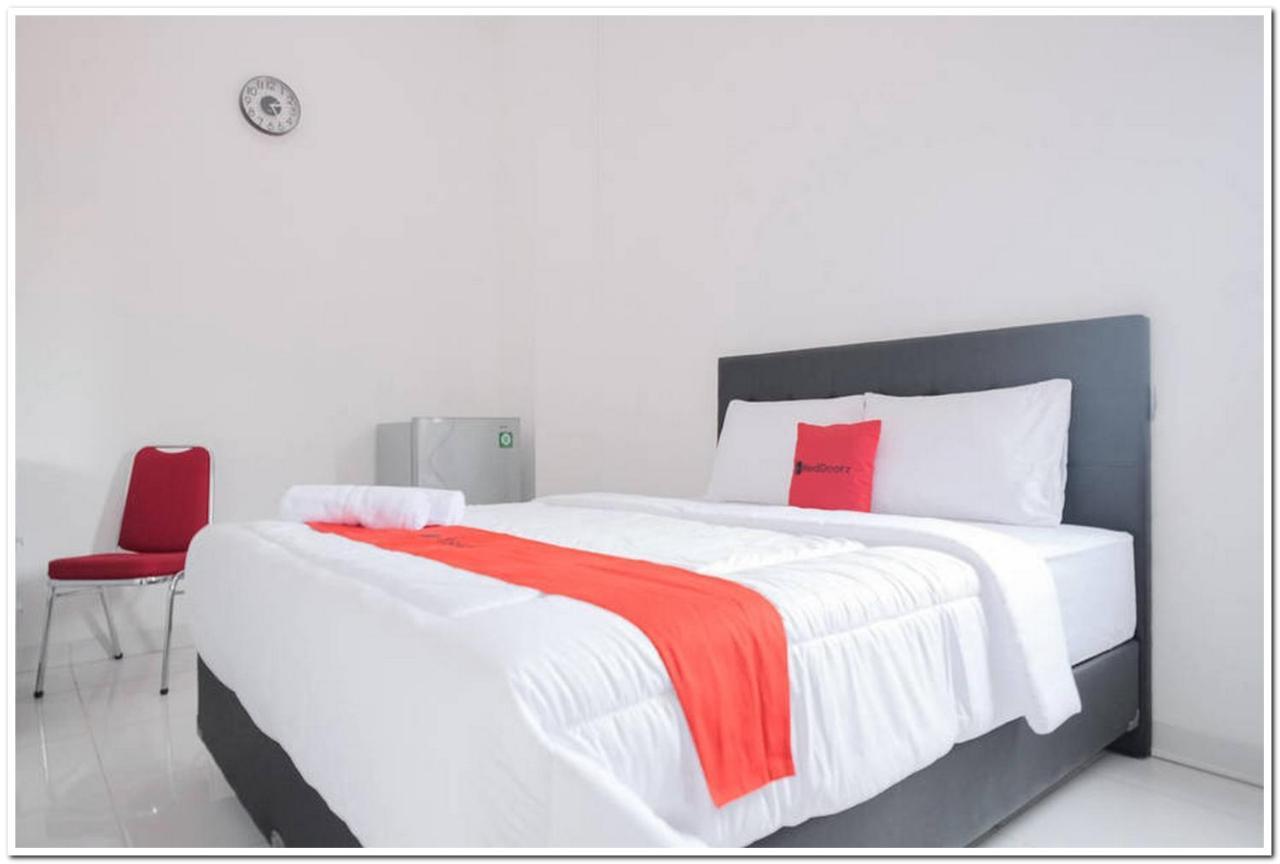 Hotel RedDoorz near Kota Tua 2 Dżakarta Zewnętrze zdjęcie